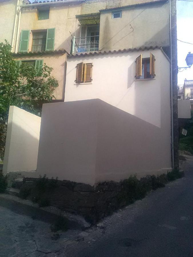 Charmant Petit Studio Proche Depart Gr20 Calenzana Exteriér fotografie